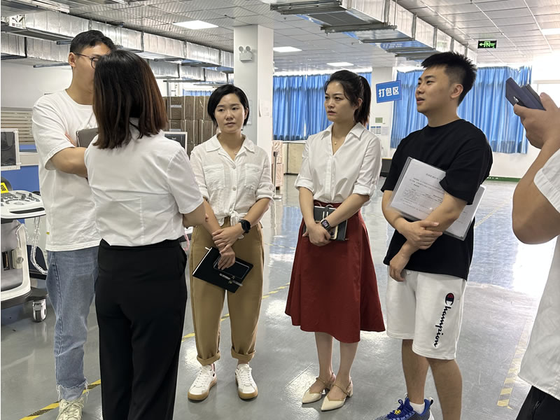 市局領導蒞臨指導，共繪綿陽市先鋒醫療器械新篇章！3.jpg