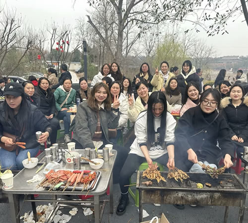 綿陽(yáng)市先鋒醫(yī)療器械有限公司—— 慶?！?.8婦女節(jié)”，共赴燒烤盛宴，致敬巾幗風(fēng)采